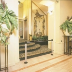 Belt Post White Post Black/Silver/Black belt