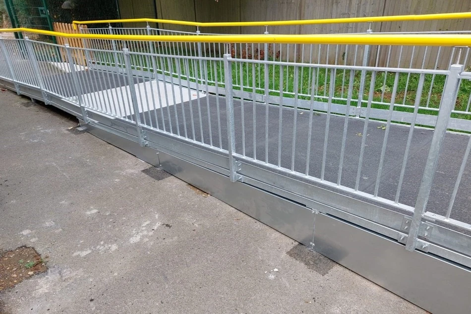 Disability Ramp Rails Dda DDA Assist Handrail Installation for Disabled Access
